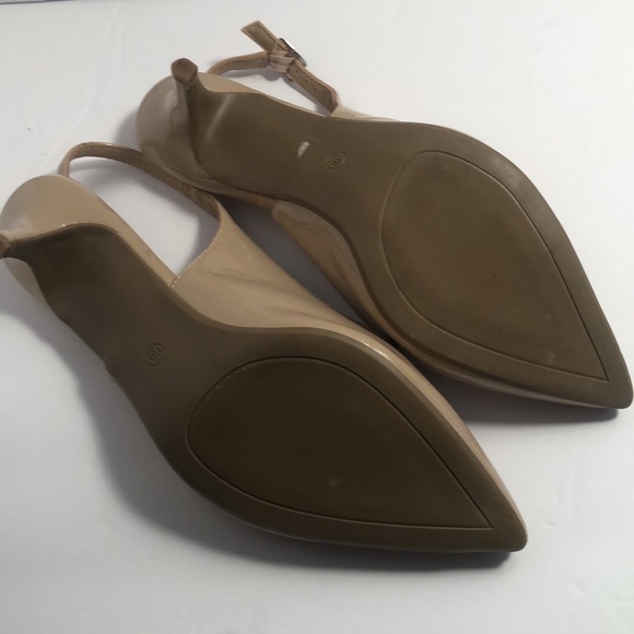 Woman’s comfort fall nude closed toe comfort heels - Picture 9 of 11